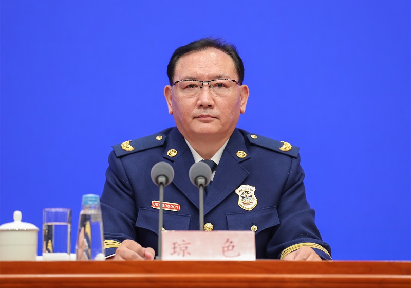 啊啊啊操b应急部党组成员、消防救援局局长琼色出席新闻发布会